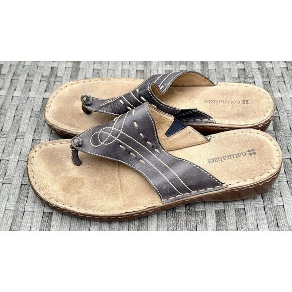 Naturalizer Brown Sandals Size‎ 8 Leather Thongs Slides Flat - Picture 2 of 3
